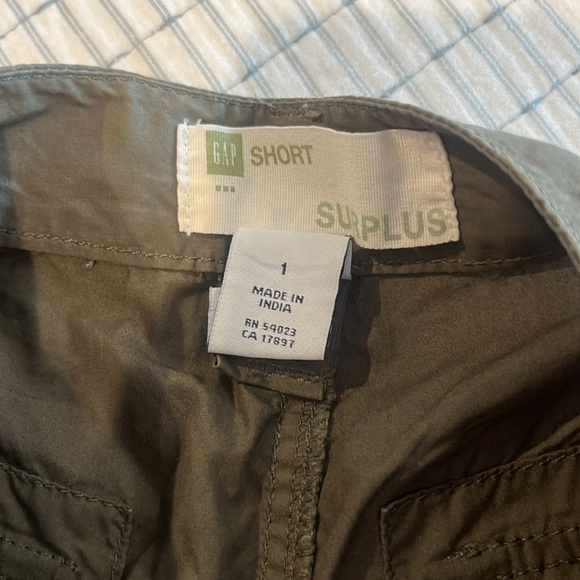 Gap dark green shorts - Picture 4 of 4